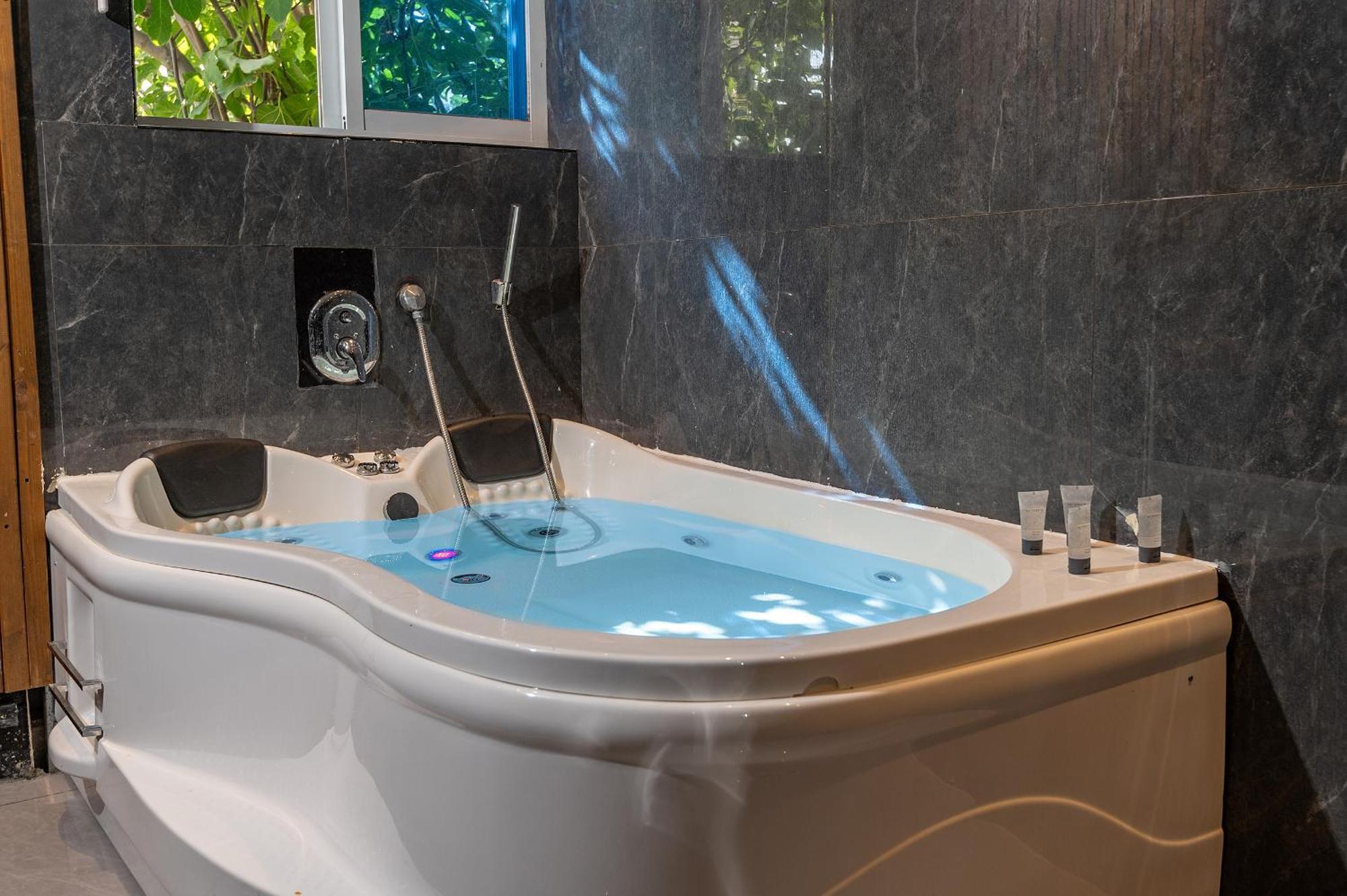 Lago Suites Hotel Jerusalem Eksteriør billede